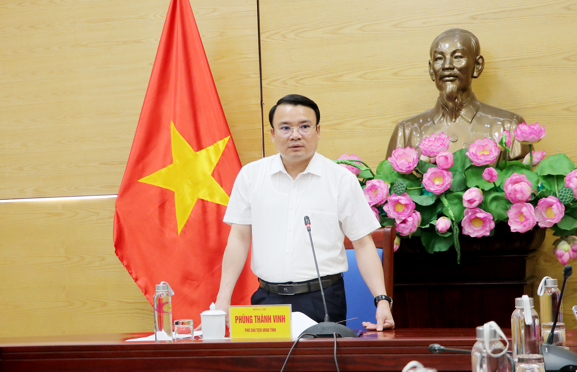 Anh-tin-bai